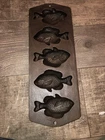 VINTAGE LODGE USA CAST IRON FISH MOLD CORNBREAD 5PP2 MUFFIN PAN
