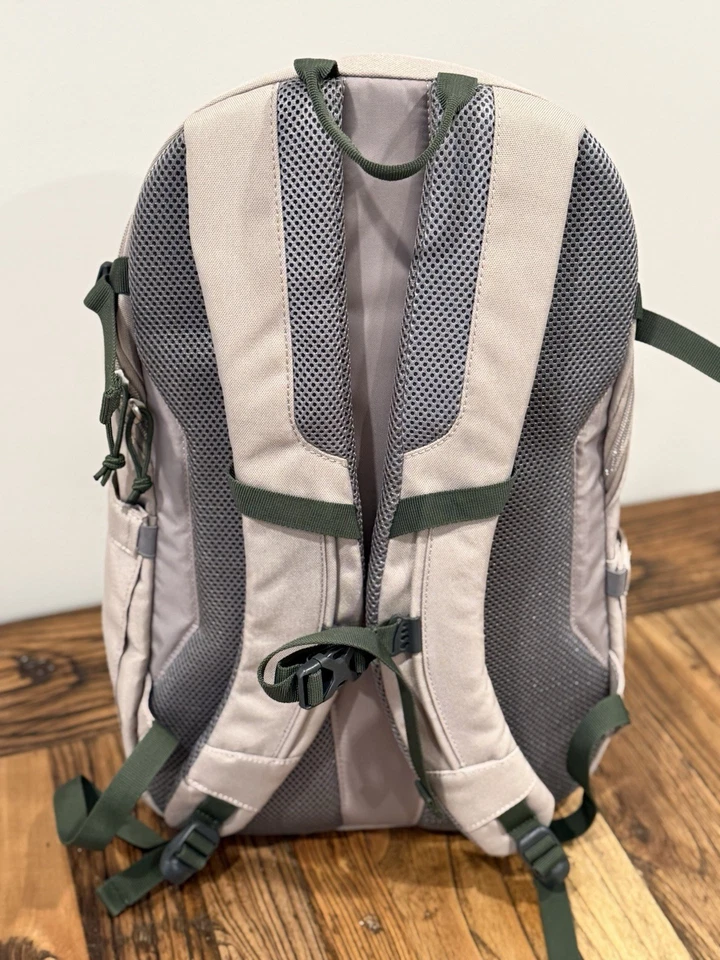 Ozark Trail 20L Backpack TB2792-20L – Taupe Gray Green – Lightweight Daypack - Image 2 of 4