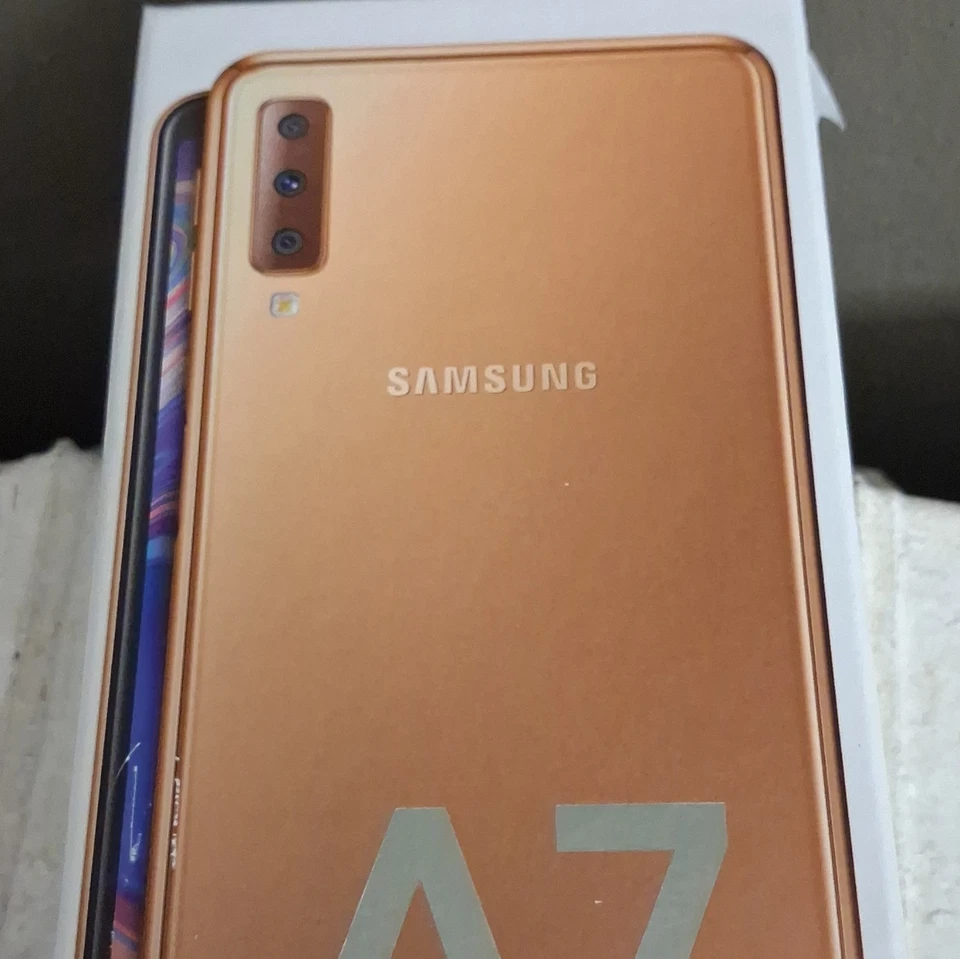 Samsung Galaxy A7 (2018) · 64GB, foto 4 di 5