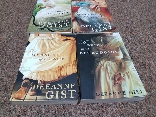 Lot of 4 books by DEEANNE GIST trade size books Series: Essie Spreckelmeyer - Foto 3 di 6