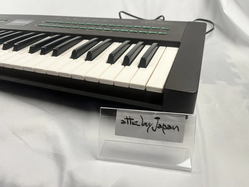 Yamaha DX21 FM Digital Keyboard Synthesizer Tested Black LED Display DX-21 - Image 2 of 4