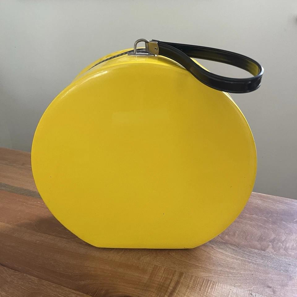 Vintage 60s Mod Sealatron 13" Round Hat Train Case Suitcase Yellow USA Made - Image 3 of 4
