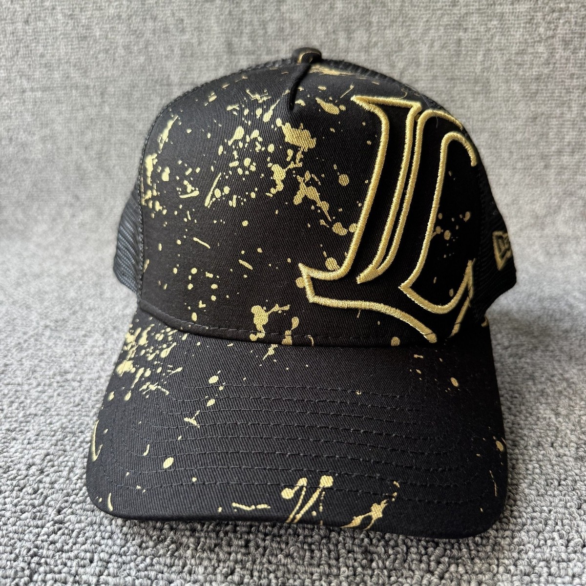 New Era Black Gold Splatter Trucker Cap Snapback Hat