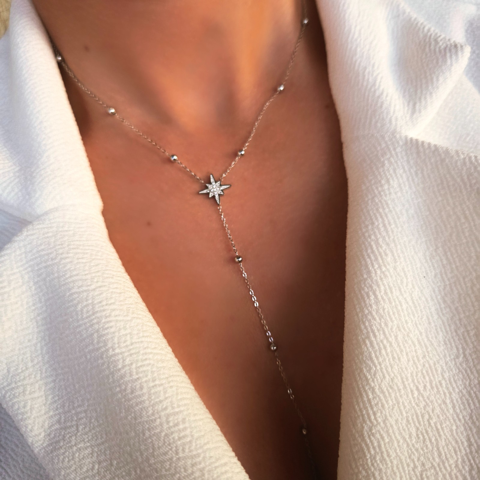Collier femme doré zircon trèfle en acier inoxydable fin et élégant