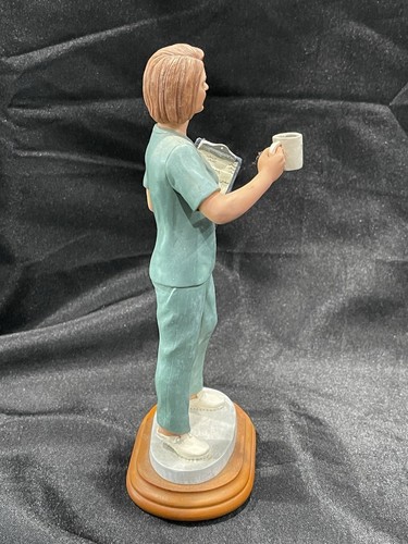 Vanmark White Caps Of Caring “Time For Paperwork” nurse figurine - Bild 4 von 6