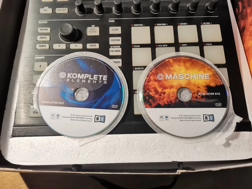 Native Instruments Maschine Mk2 black sehr guter Zustand DJ - Bild 4 von 4
