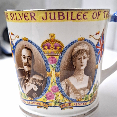 Paragon Fine China Tasse Silver Jubilee King George V & Queen Mary England