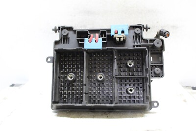 15328806B GMC Sierra Silverado 1999-02 Fuse Box Relay Unit