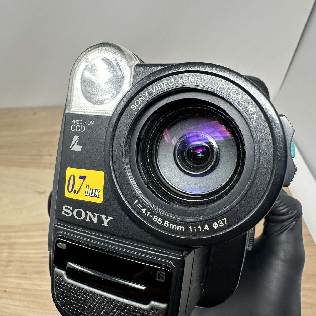 Sony Handycam CCD-TR87 8mm Camcorder Video Camera Tapeless / For