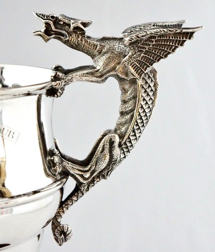 Trophée de tir avec poignées de dragon figuratif en argent massif. West Surrey Rifle Club 1904 - Photo 4/19