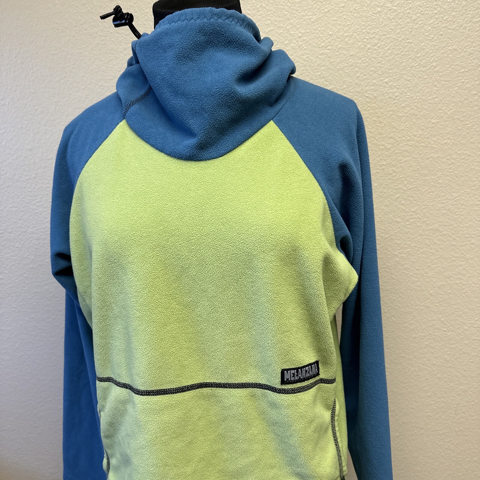 Melanzana Women’s Medium Fleece Hoodie Layer Ski Hike Quick Dry