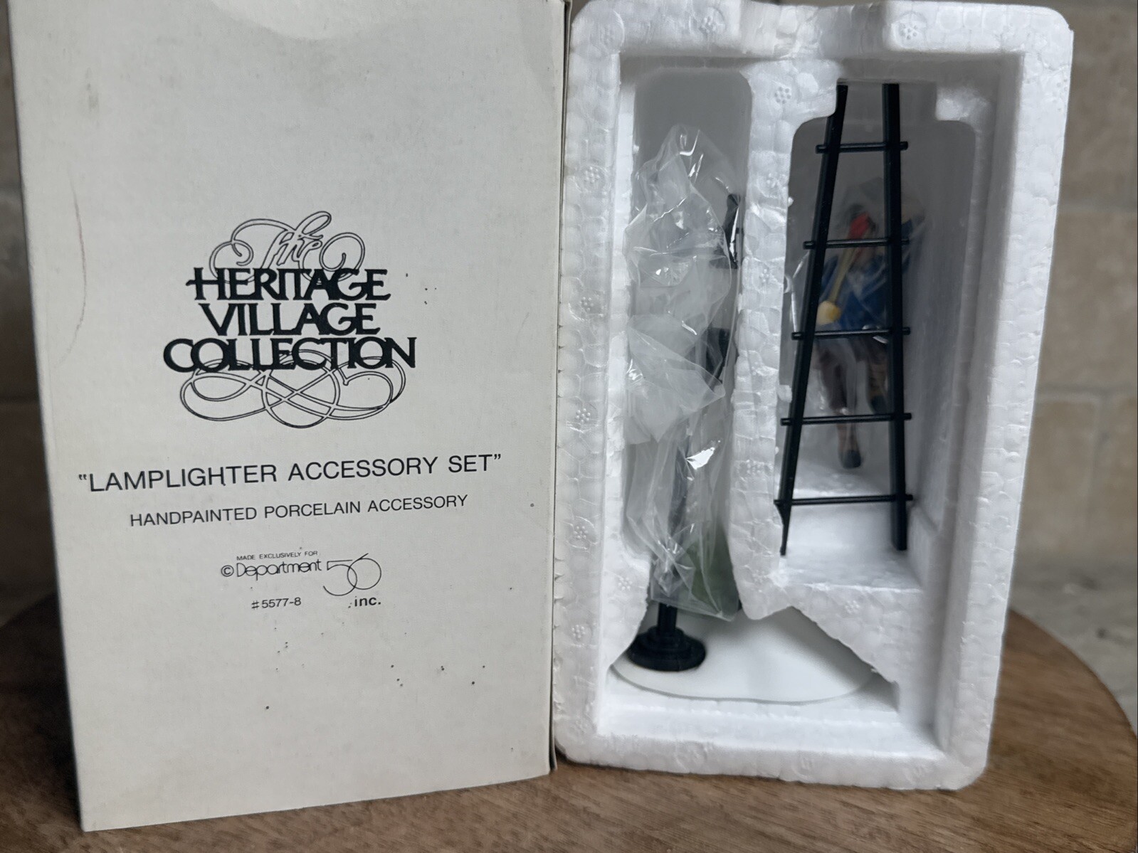 DEPT 56 Dickens Village Lamplighter with Lamp Set of 2 New #5577-8