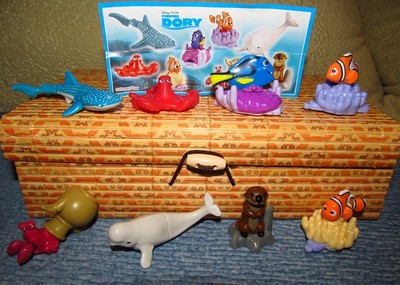 kinder surprise finding dory
