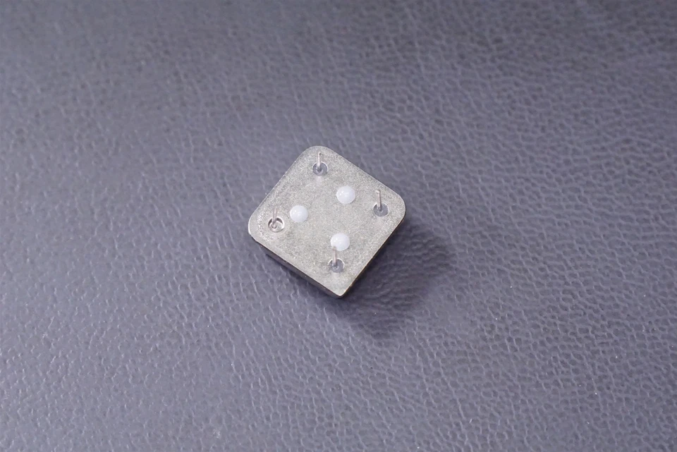 XO52CTFLNA8M Vishay Reloj Oscilador 8.0000 MHz 100ppm 5V 4P DIP XO-52B-8.000MHz Foto 2 de 2