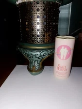 NEW UNOPENED Avon Sweet Honesty Shimmering Body Powder 1.4 Oz