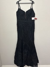 NWT Mac Duggal Black Lace Sleeveless V-Neck 79082 Dress Size 16