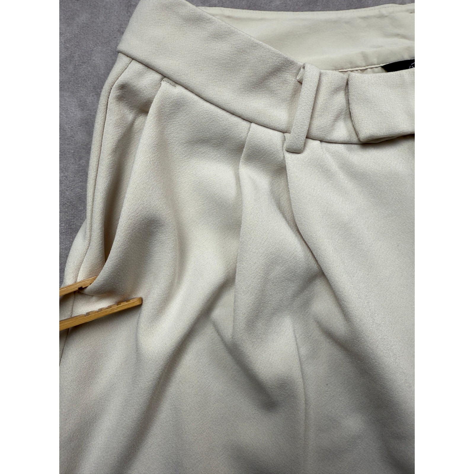NWT CUTS Essential Pant Womens 8 Beige Bisque Pleated Wide Leg Trousers Stretch thumbnail 16