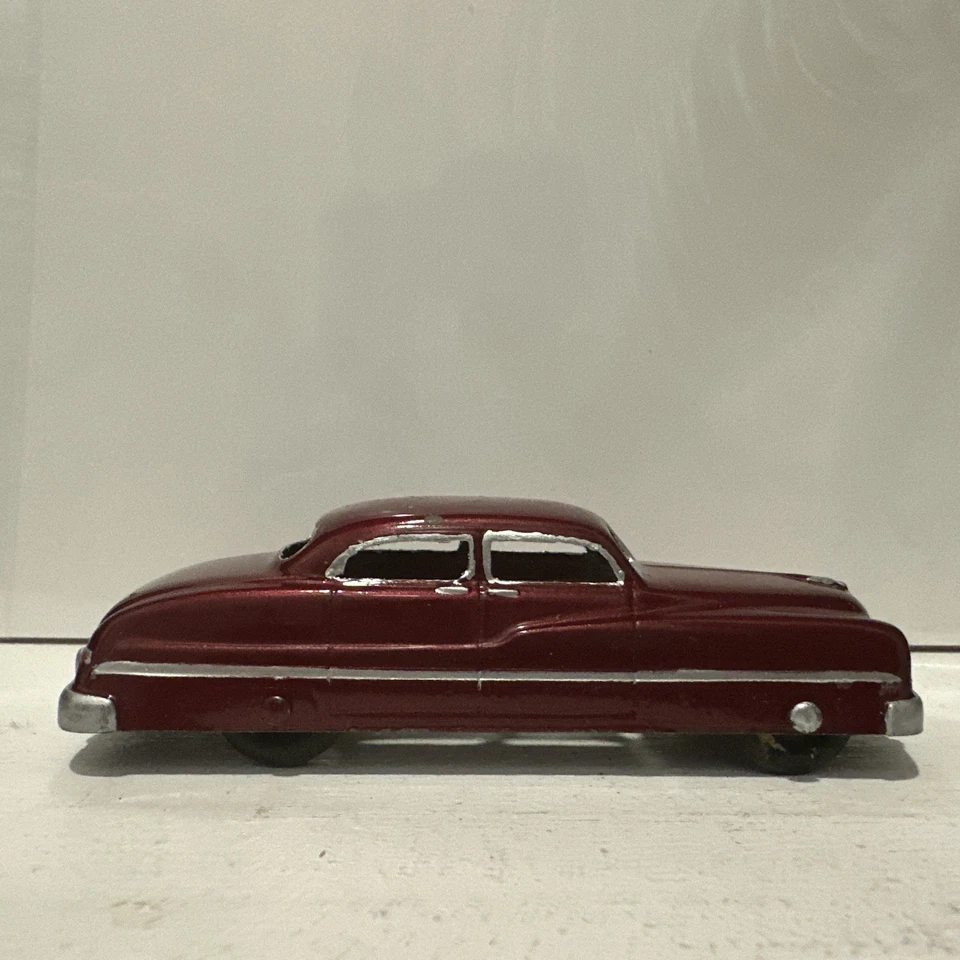 TOOTSIETOY 1950 SEDÁN MERCURY 1/43 MODELO DIECAST ROJO Foto 4 de 4