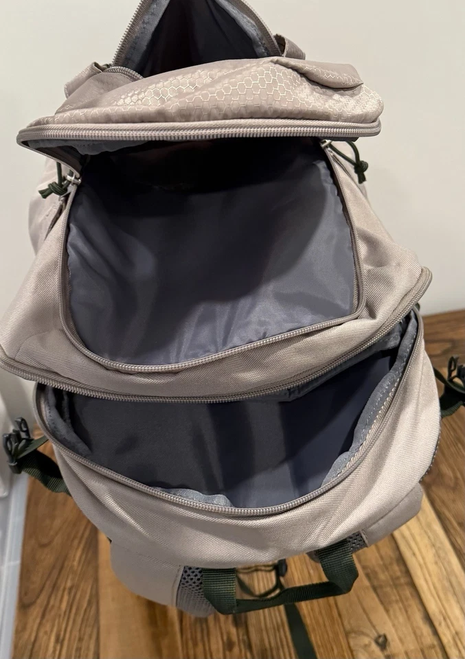 Ozark Trail 20L Backpack TB2792-20L – Taupe Gray Green – Lightweight Daypack - Image 3 of 4