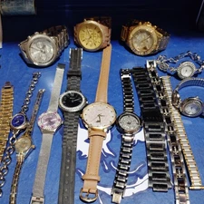 Lot Of Estate Sale Lot Of Watches, Bands, Stopwatches - Untested/broken 