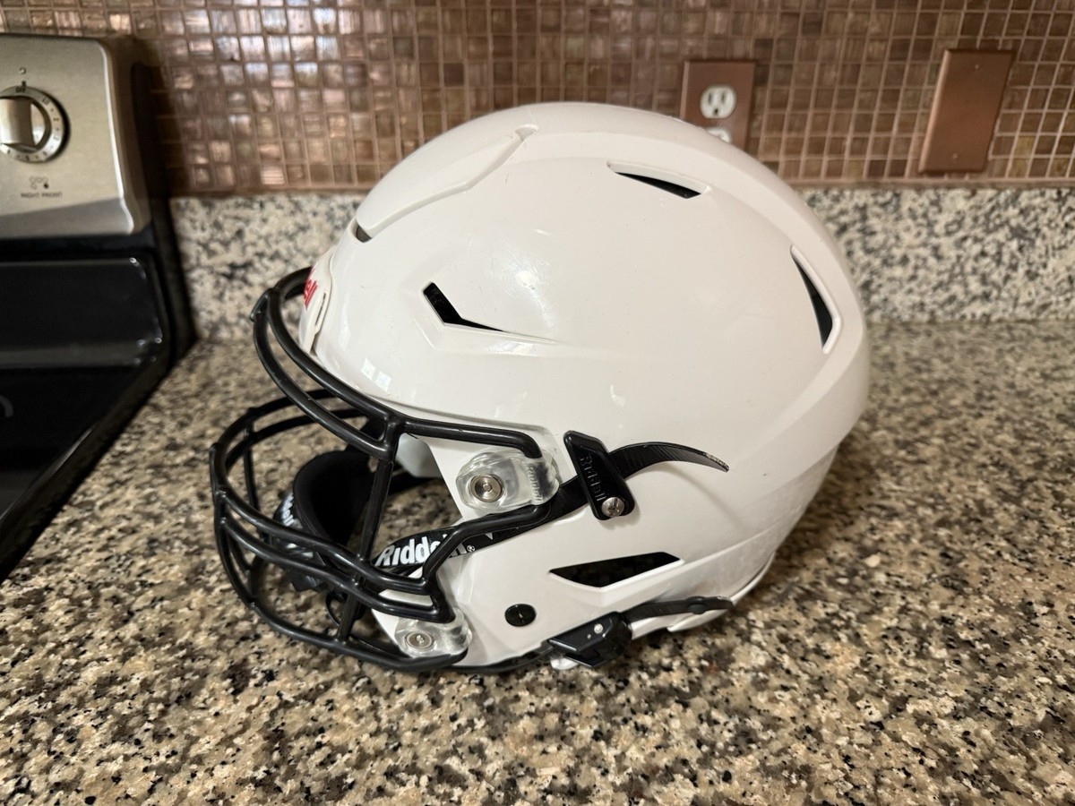 Riddell SpeedFlex Football Helmet White w/ Black Facemask Adult