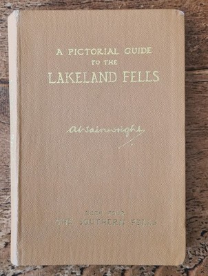 Pictorial Guide to the Lakeland Fells: The Southern Fells Bk. 4: Being an Illu..