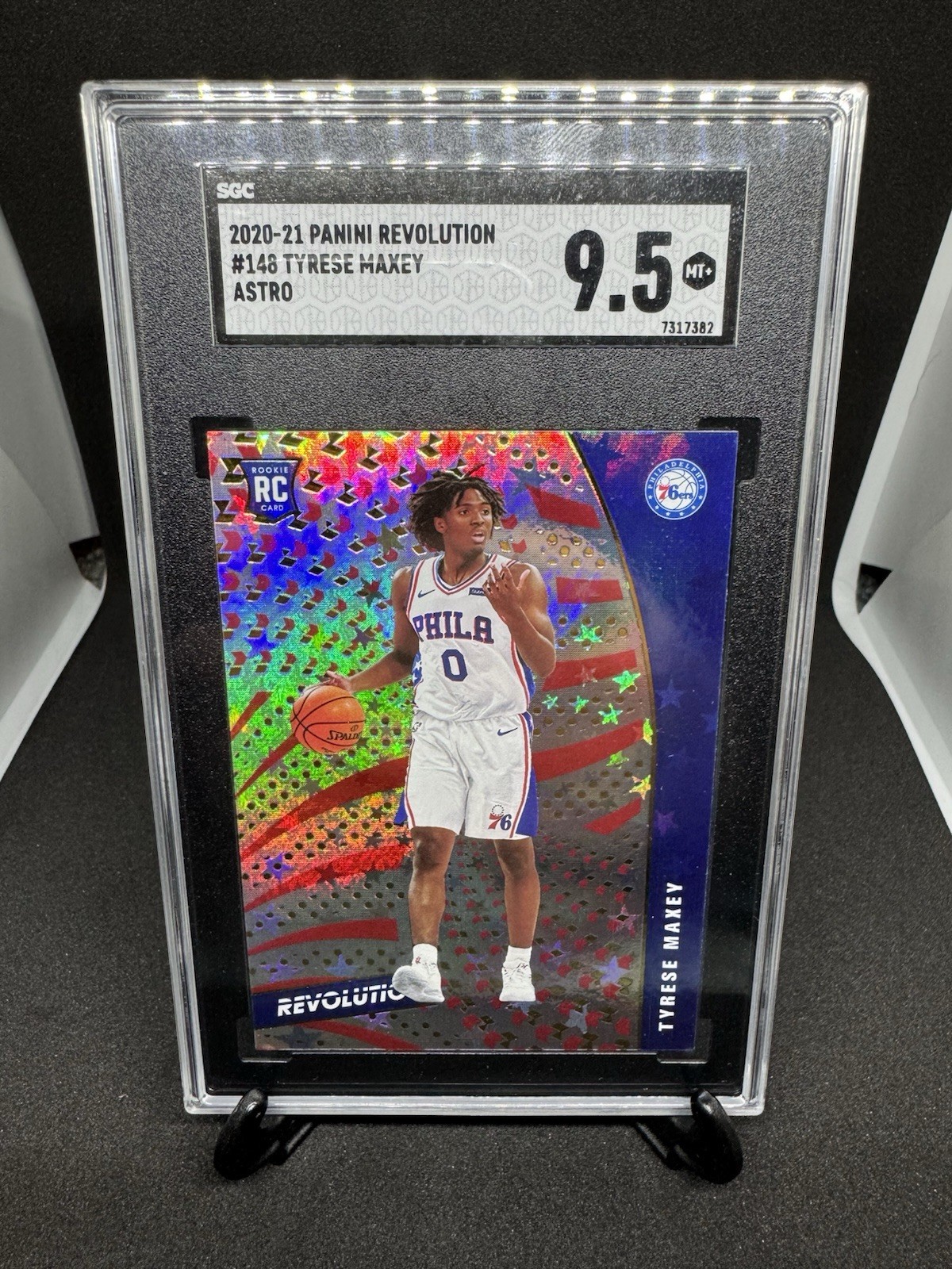 2020-21 Panini Revolution - Rookies Tyrese Maxey #148 Astro (RC) SGC 9.5