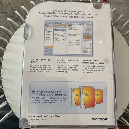 Microsoft Office Standard 2007 Word, Excel, PowerPoint & Outlook w/Product Key - Picture 2 of 3