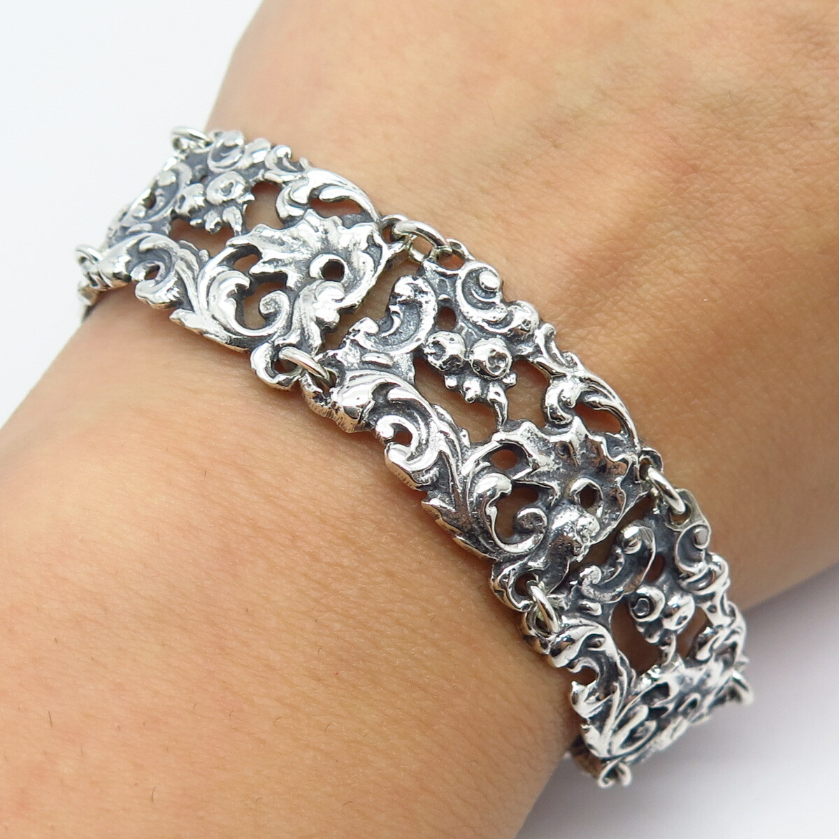 800 Silver Vintage Ornate Panel Link Bracelet 7