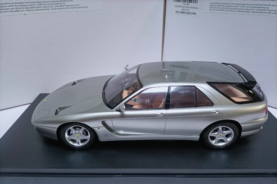 Matrix 1/18 Ferrari 465 Pininfarina Venice Shooting Brake 1993 Silver Model Car - Image 2 of 4