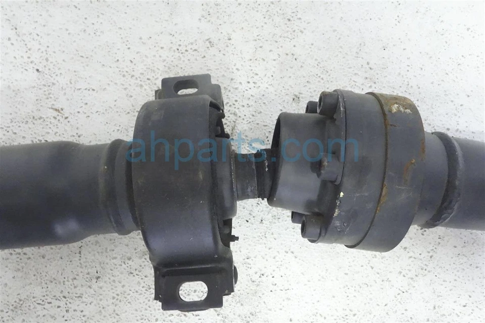 2002-2006 Infiniti Q45 Rear Propeller Shaft Driveshaft 37000-Ar010 - Image 3 of 4