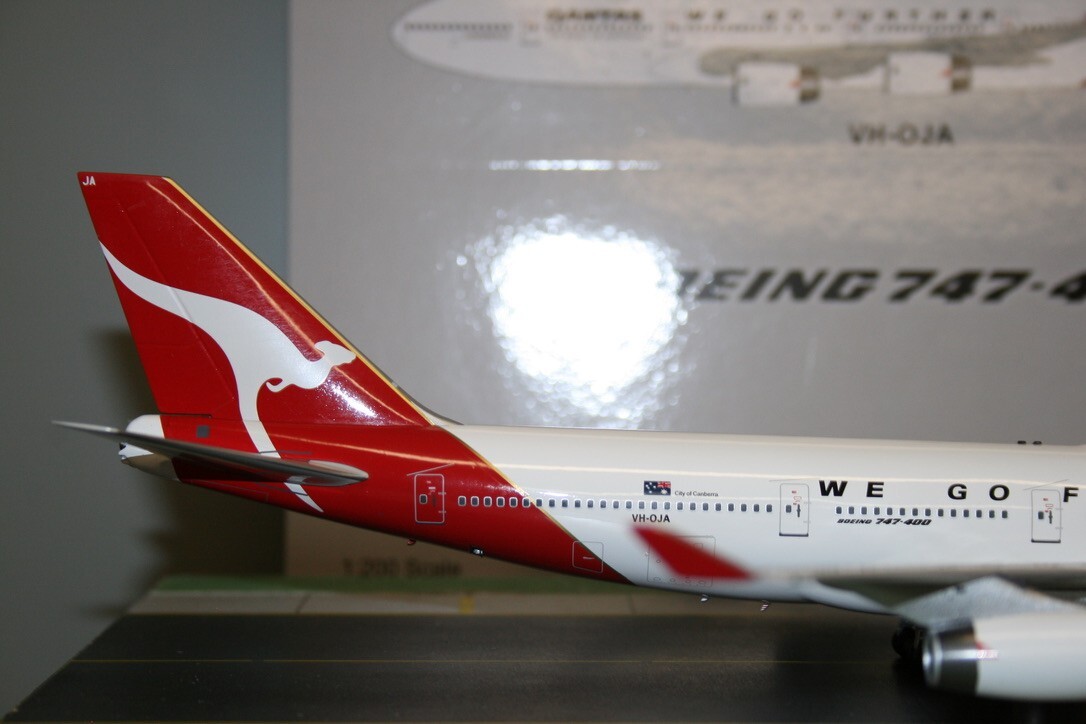 Inflight200 1:200 Qantas Boeing 747-400 VH-OJA (IF747QFAWGF01) 