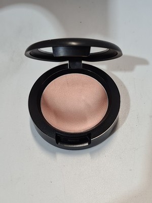 MAC Cream Colour Base, Shade Hush, 3,2 g