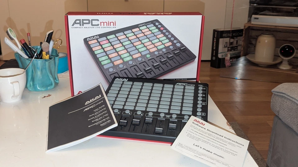 Akai APC Mini MK2 Ableton Trigger Pad MIDI-Controller MPC Musik Produktion DAW - Bild 2 von 4
