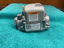 Honeywell VR8215S1230 NAT gas valve Lennox 74W26 102837-02 R102837-02