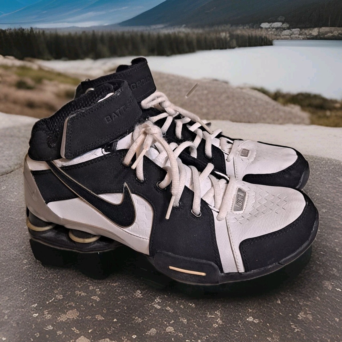 Nike 2004 Shox Battlegrounds Black White Gray Shoes 308576-102-00 US Size