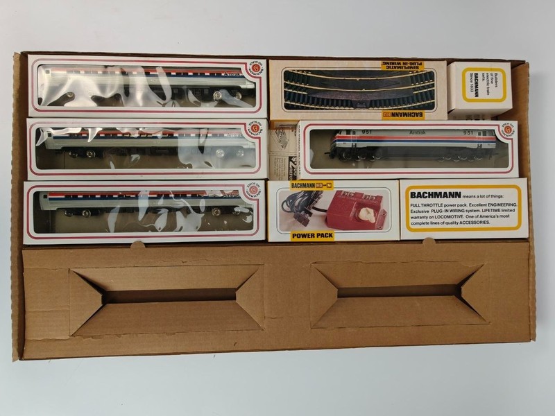 Bachmann HO Scale Amtrak GE E60CP 951 Electric Train Set Tested Runs READ
