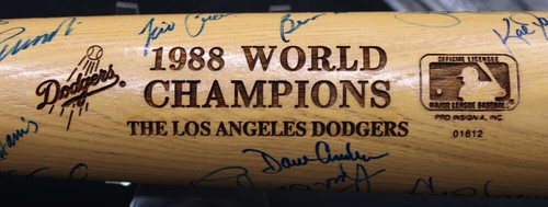 1988 Los Angeles Dodgers Signed Bat Fernando Valenzuela +33 Auto BAS D12820 - Picture 8 of 12