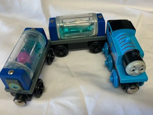 thomas and friends aquarium cars