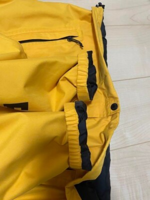 Supreme The North Face NP01440 Expedition Coaches Jacket Supreme The North Face NP01440 Expedition Coaches Jacket