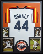 Roy Oswalt Rookie Card Checklist and Autograph Memorabilia Guide 41