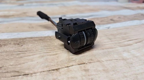 VW PASSAT Variant B5 3B6 Schalter zur Einstellung der Scheinwerferhöhe 33981274