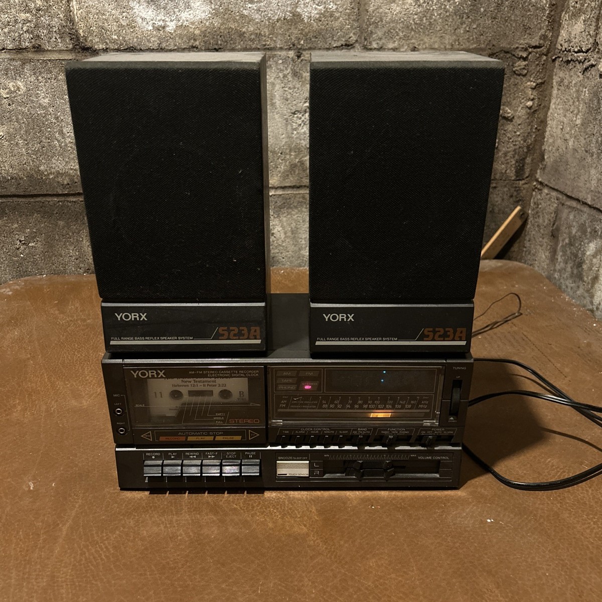 Vintage 1989 Yorx M2489 Am/fm Stereo Cassette Wood Grain Clock