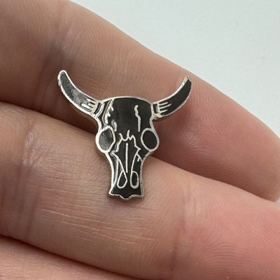 Bison Skull Lapel Pin Black Enamel Western Vintage Ranch Steer HeadCow Longhorn