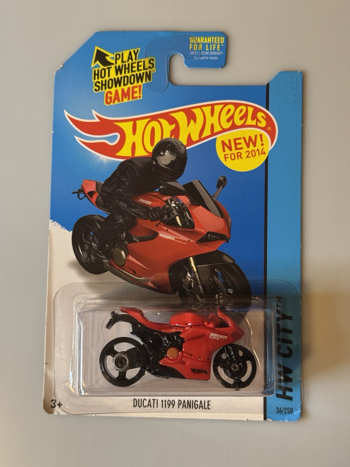2014 Hot Wheels HW City Series Ducati 1199 Panigale 24/250 Red