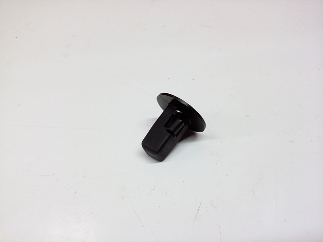 9018906013 toyota клипса