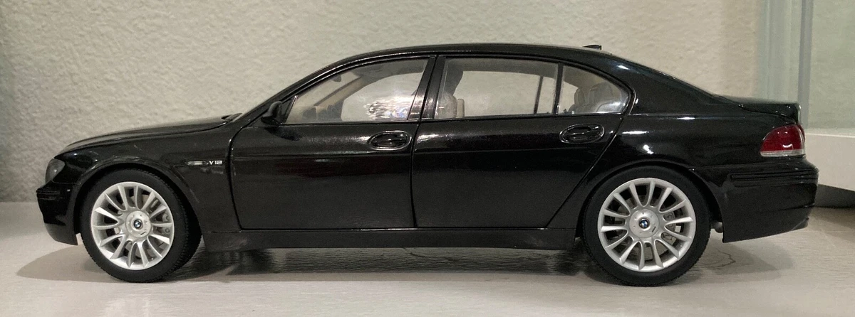 Kyosho Diecast 1:18 Scale BMW 7 Series E66 760Li Individual Ruby Black 08573RB