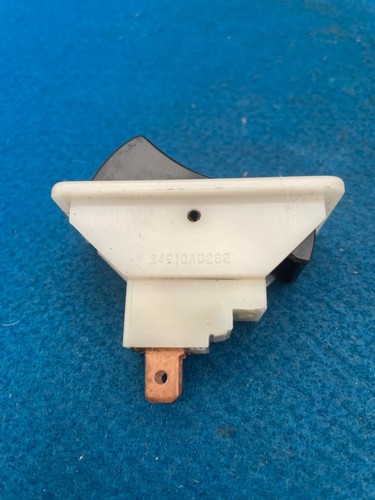LUCAS 107SA SPRING BACK ROCKER SWITCH WIPER WASH AUSTIN, MORRIS, ROVER BRAND NEW - Picture 3 of 3