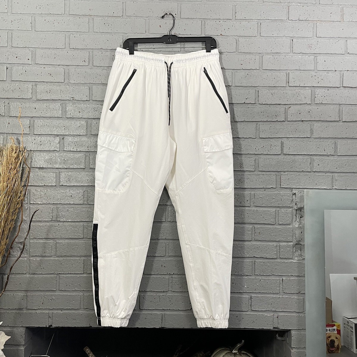 $110 Mens Size XL Nike Sportswear Air Max Cargo Woven Cuffed Track Pants  DV2336 | eBay