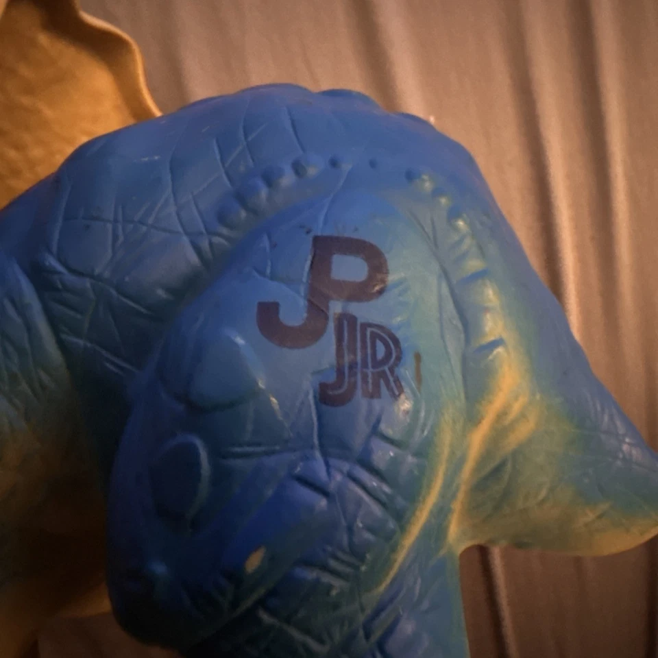 De colección Jurassic Park Jr Azul Triceratops Playskool Hasbro Dinosaurio Coleccionable. Foto 2 de 4